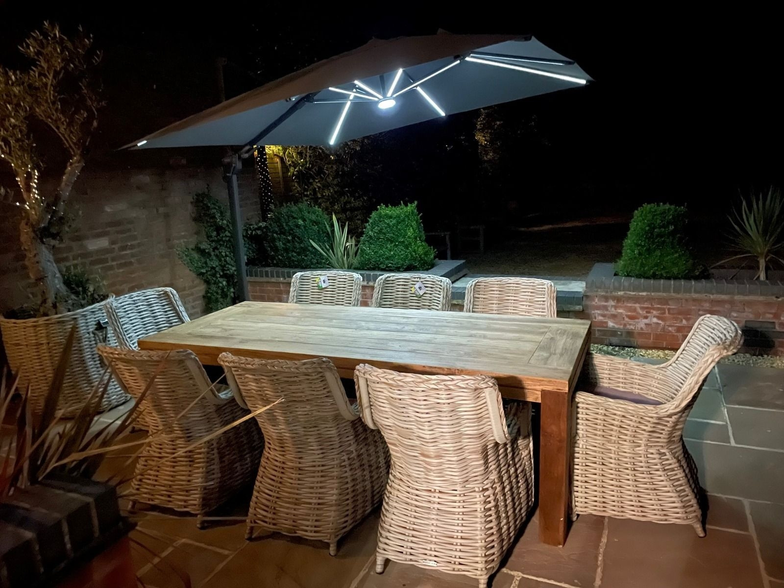 York 8 Chair Dining Set