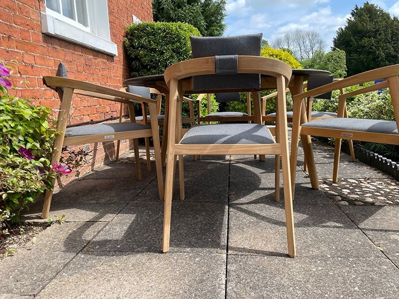 Mustique 6 Chair Round Set - Certified Teak