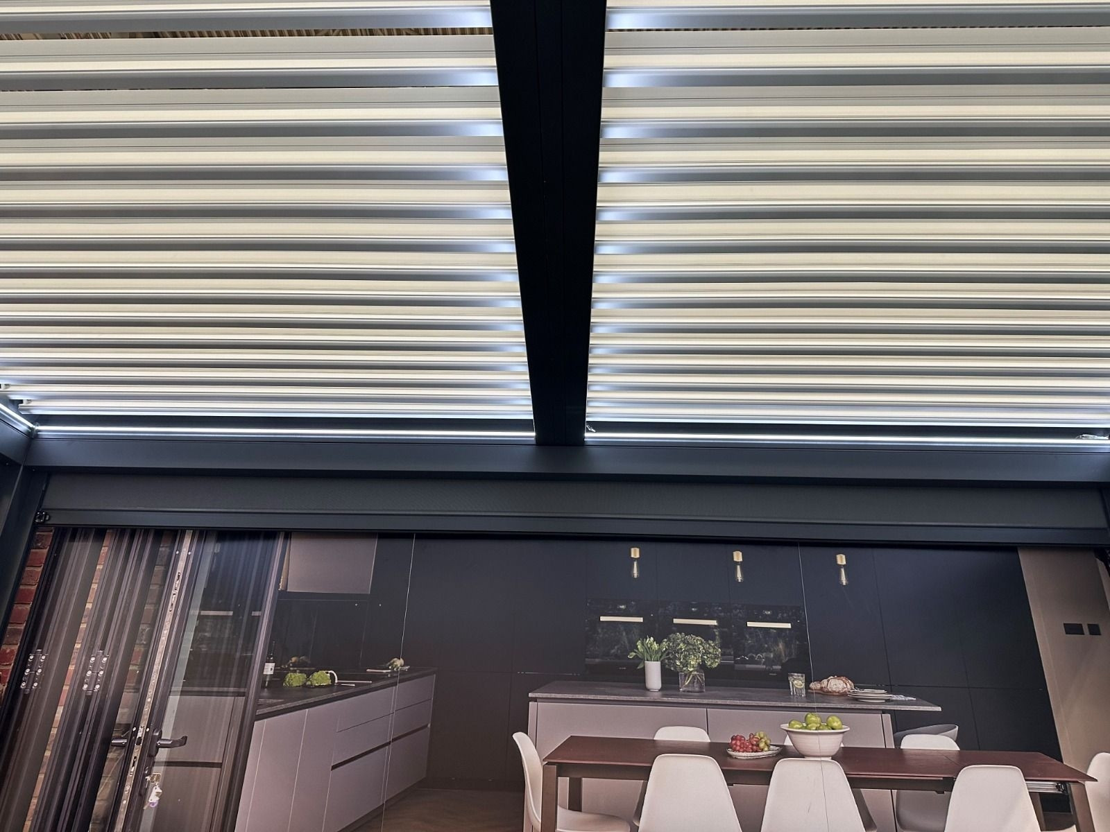 Eclipse 6 X 4m LED Motorised Pergola | Free Standing