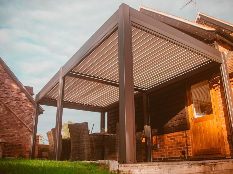 Eclipse 6 X 4m LED Motorised Pergola | Free Standing