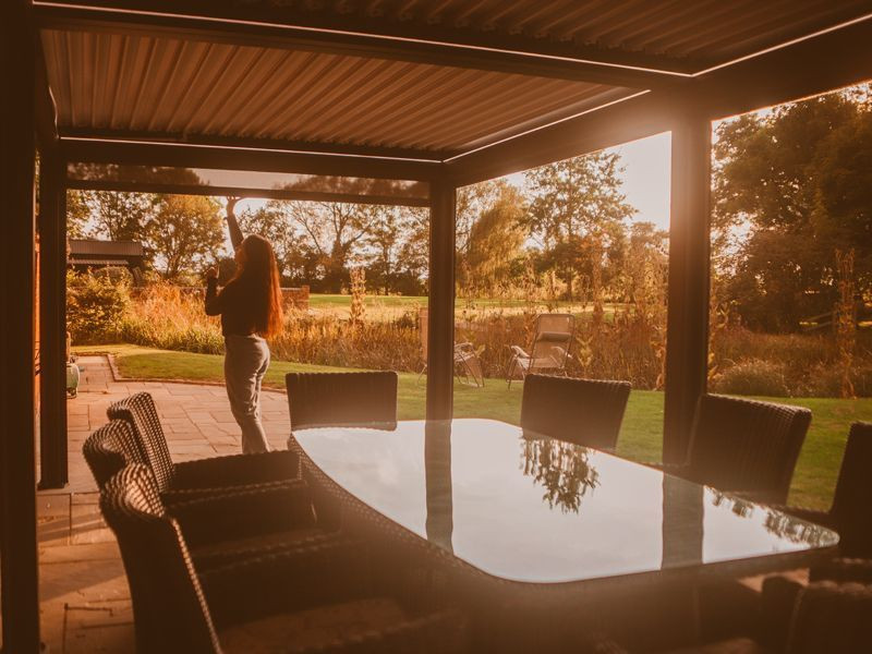 Eclipse 6 X 4m LED Motorised Pergola | Free Standing
