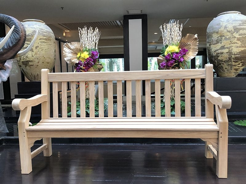 Winchester Parkside Bench 1.8M