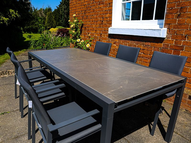 Mustique 10 Chair Extending Set