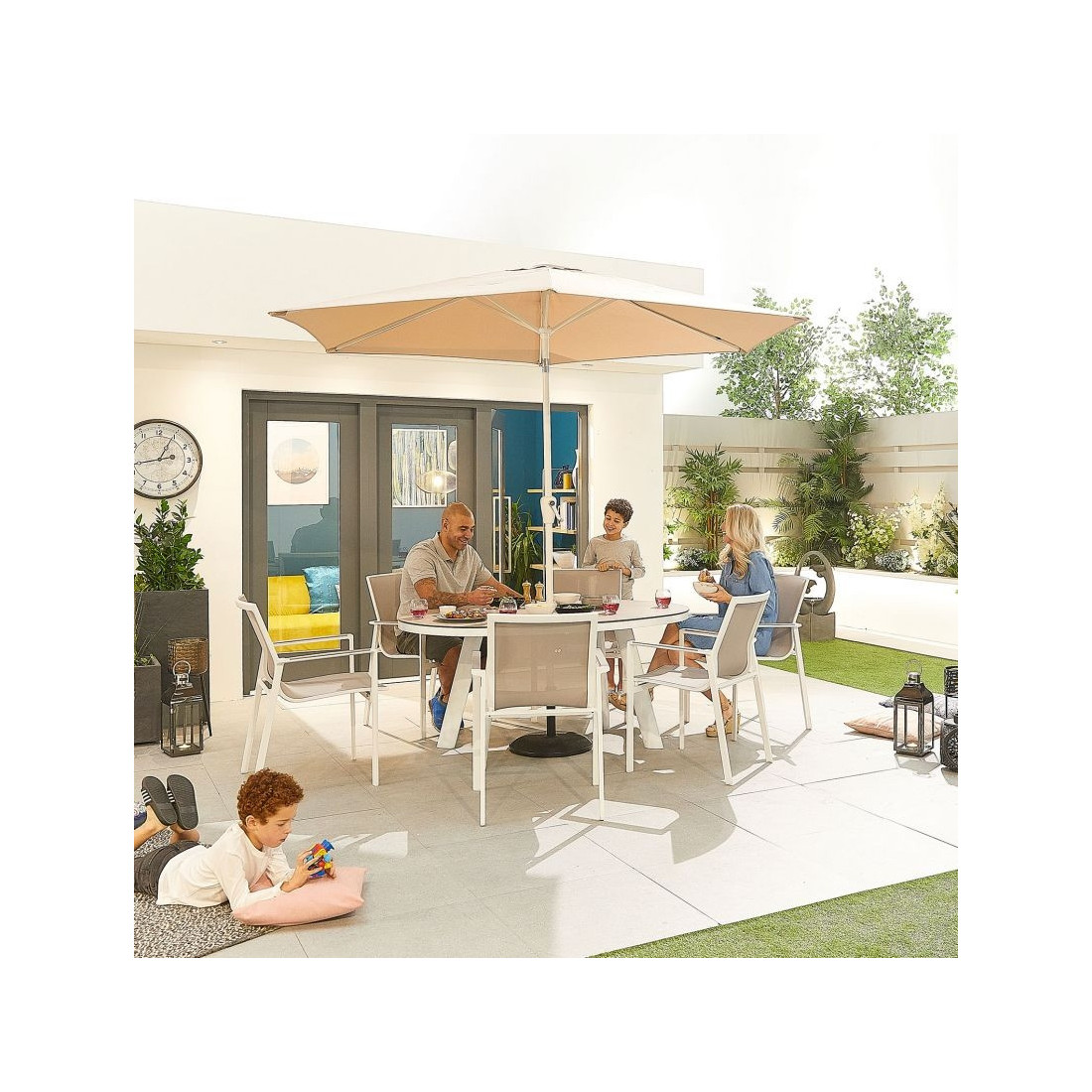 Aluminium Outdoor Dining Milano 6 Seat Dining Set - 1.6m x 1m Oval Table