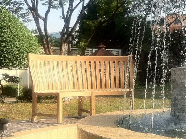 Malvern Curved Bench