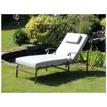 Casino Chaise Lounger