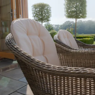 Winchester 6 Seat Oval Dining & Heritage Dining Chairs