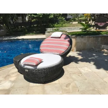 Midnight Montana Magic Apple Day Bed