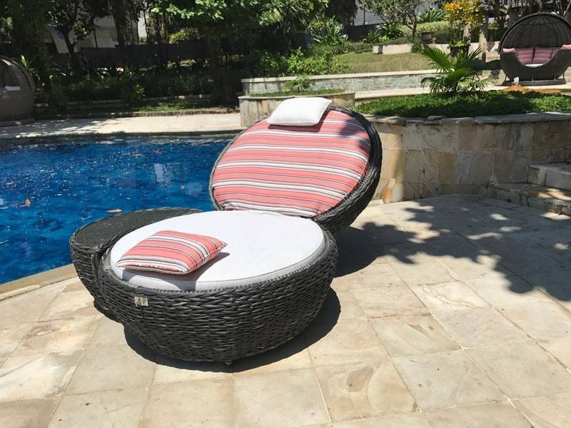 Midnight Montana Magic Apple Day Bed