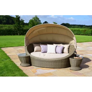 Winchester Rattan Daybed