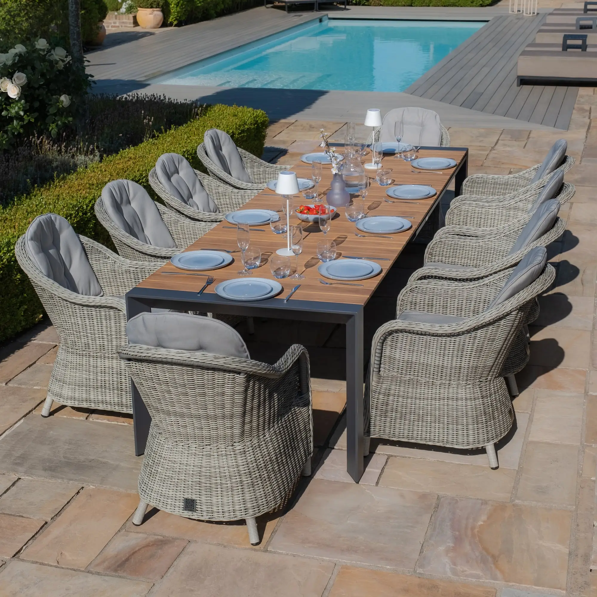 Oxford 6 -10 Seat Jakarta Extending Dining Set