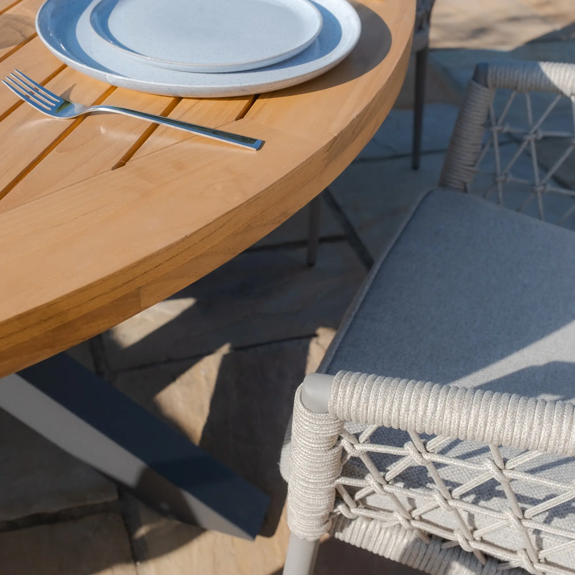 Monaco 6 Seat Jakarta Teak Round Dining Set