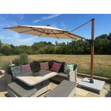 Pisa 3.5M Dia Cantilever Parasol & LED Lights