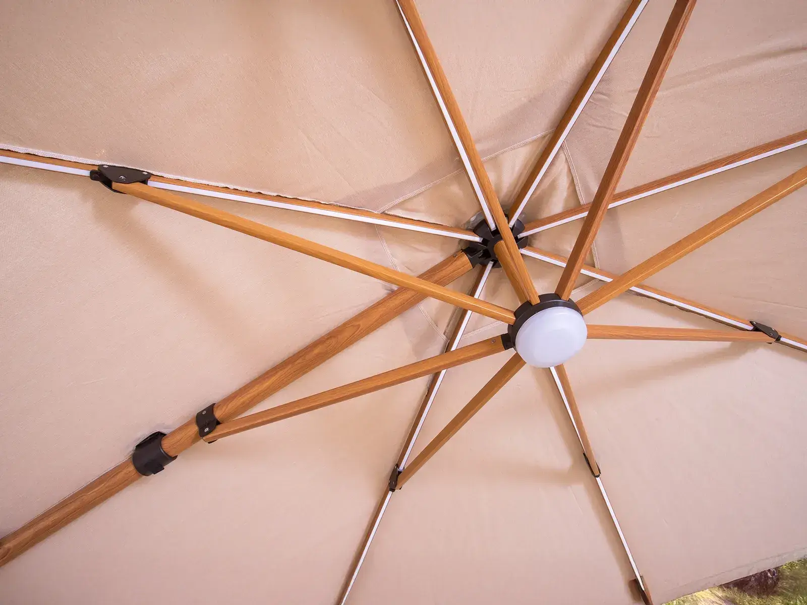 Pisa Cantilever 3m x 4m Parasol & LED Lights Portrait
