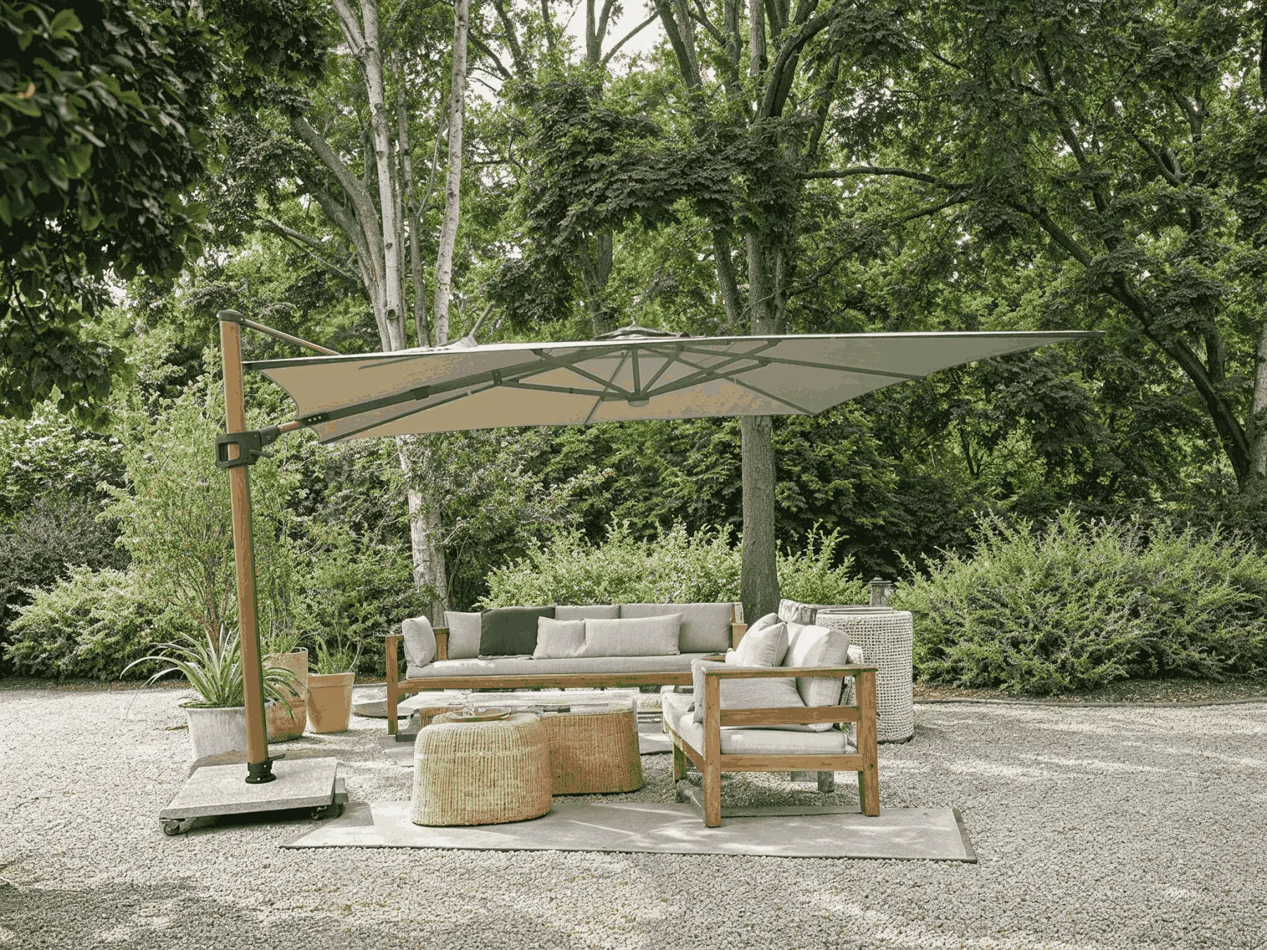 Pisa Cantilever 3m x 4m Parasol & LED Lights Portrait