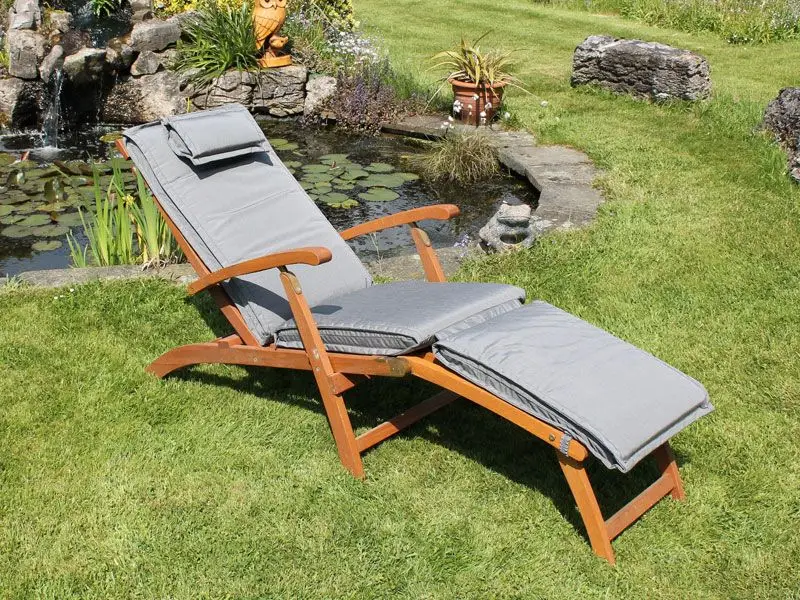 Steamer outdoor cushion