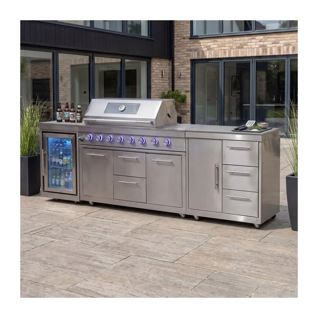 Stanley Straight 6 Burner Gas BBQ S2808-E - Stainless Steel Stanley Straight 6 Burner Gas BBQ S2808-E - Stainless Steel