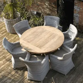 York 6 Chair Round Dining Set