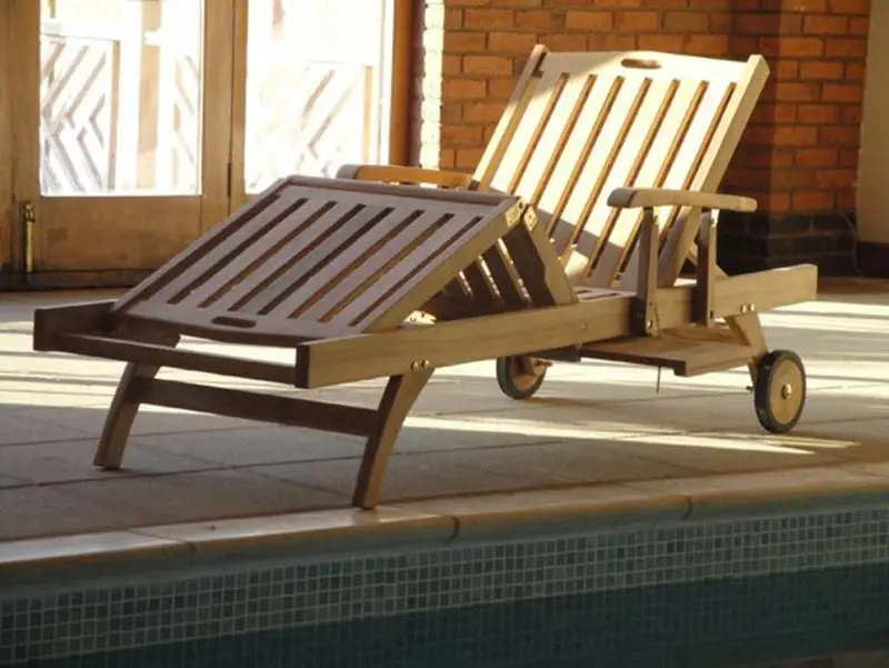 Stratford Sun Lounger with Drink tray