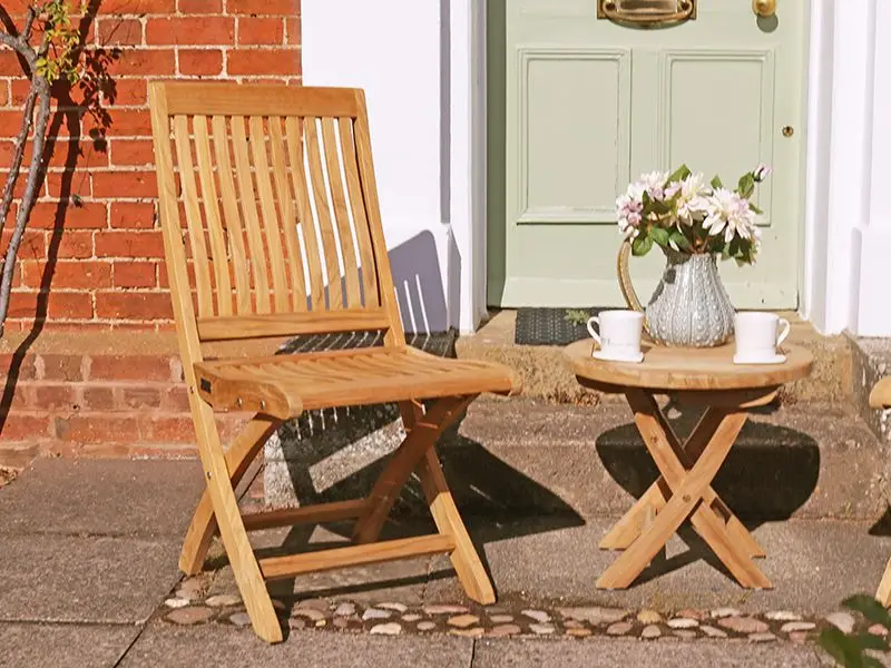 Balmoral FSC folding diner chair
