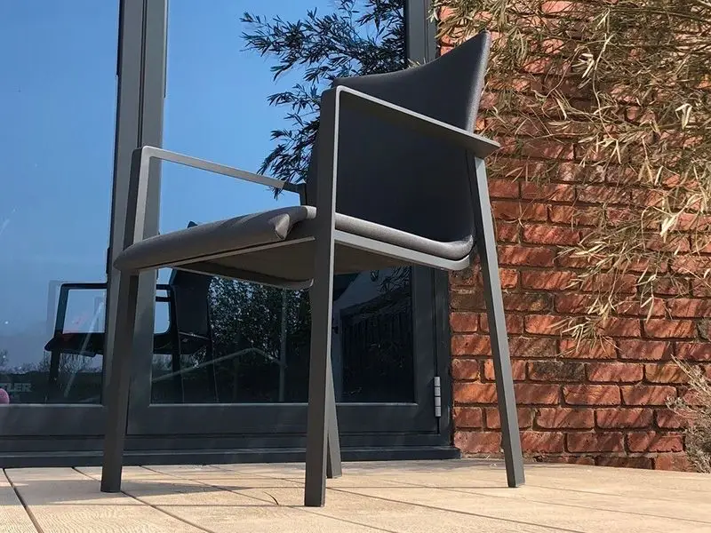 Sense Pair of Dining Chairs Life Range