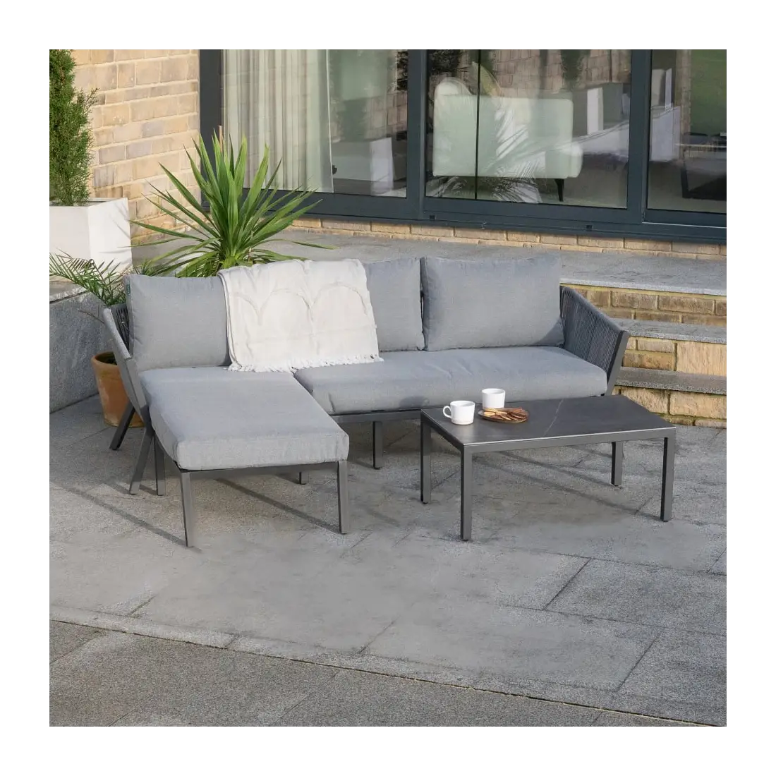 Darcey Rope Aluminium 3 Seater Chaise Sofa Lounging Set Darcey Rope Aluminium 3 Seater Chaise Sofa Lounging Set