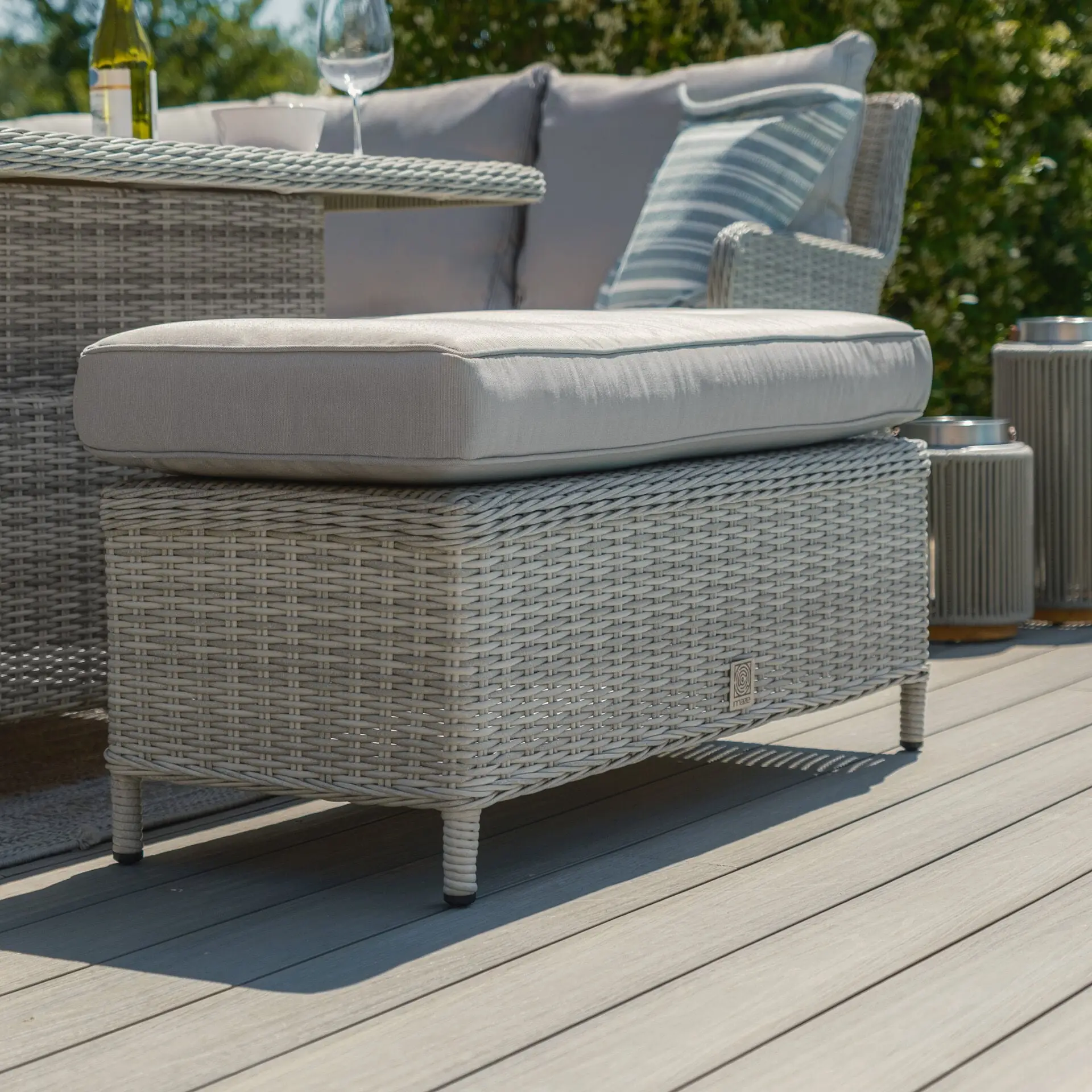 Oxford Royal U-Shaped Rattan Sofa Set - Rising Table