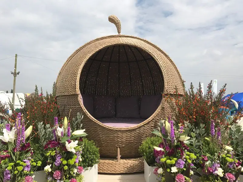 Montana Apple Day Bed