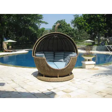 Montana Apple Day Bed