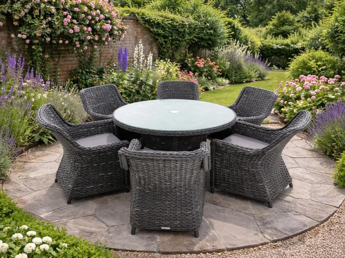 Midnight Montana Round 6 Chair Dining Set