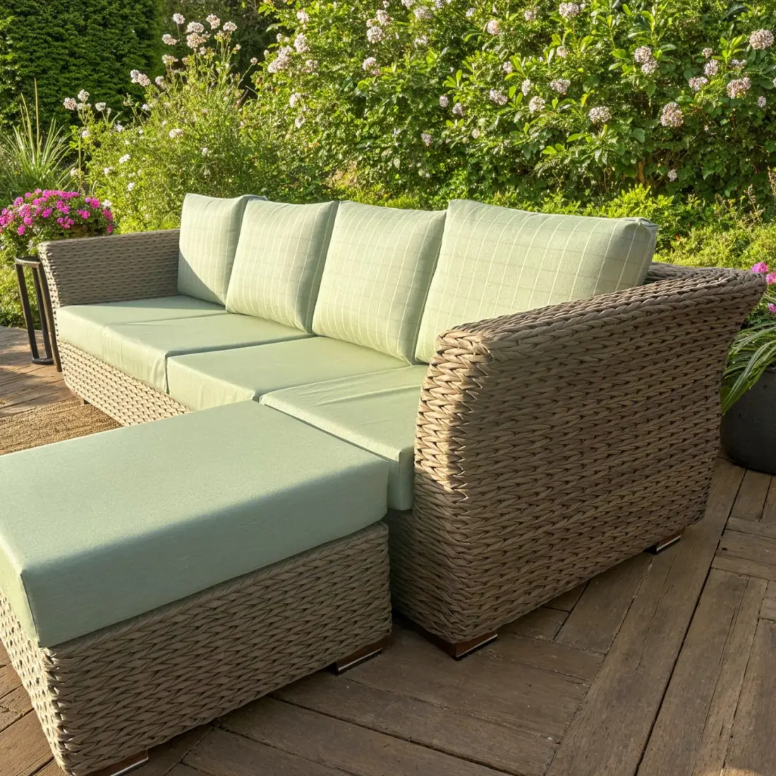 Montana 4 seater sofa – weatherproof rattan, cushions