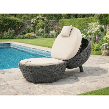 Midnight Montana garden furniture Magic Apple Day Bed