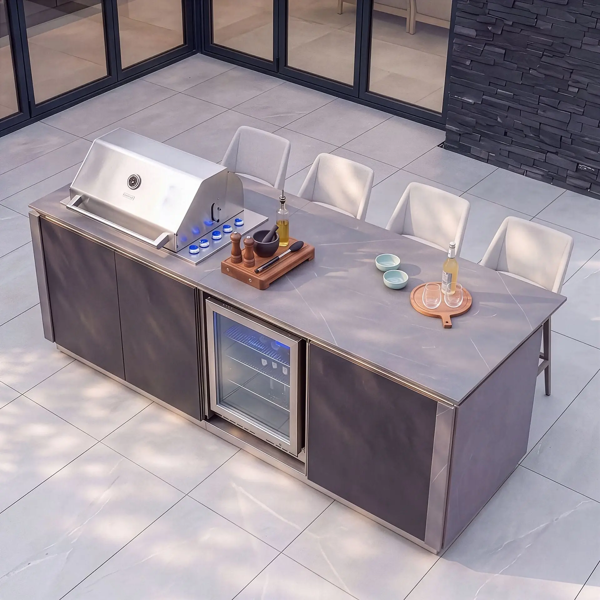 Outdoor Kitchen Island & Bar - 4 Burner Gas Grill, Fridge & Storage Units