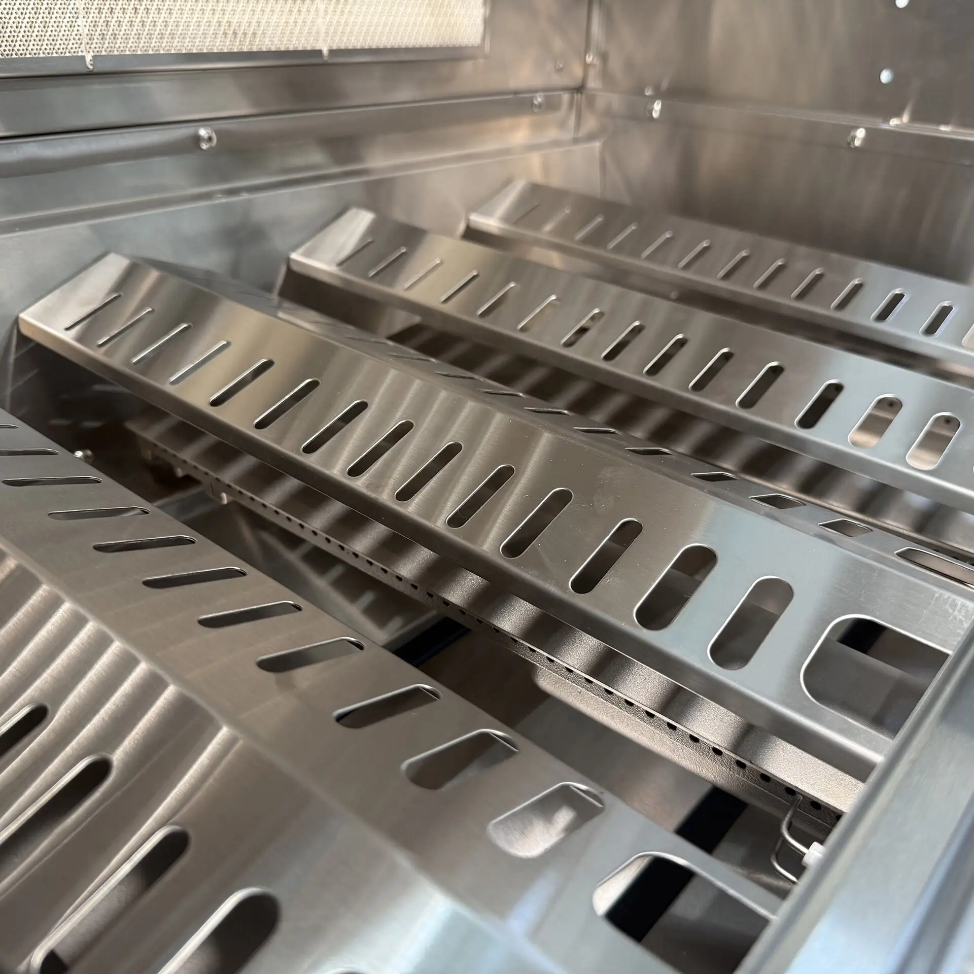 Monarch Linear Outdoor Kitchen - 4 Burner Gas Grill, Sink & Single Fridge