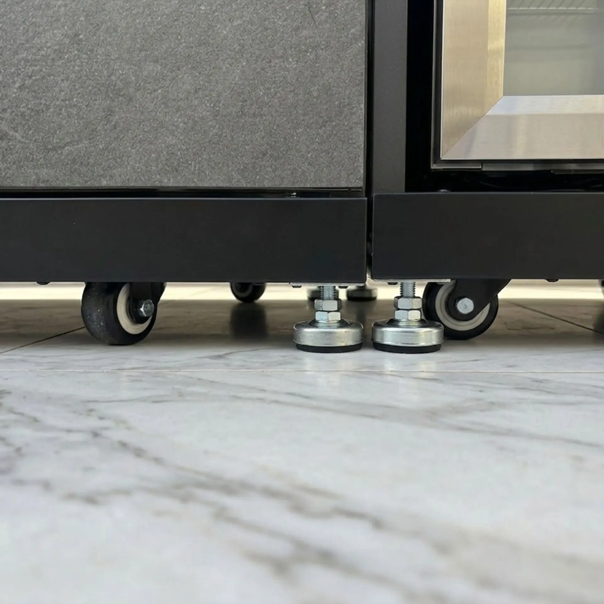 Monarch Linear Outdoor Kitchen - 4 Burner Gas Grill, Sink & Single Fridge
