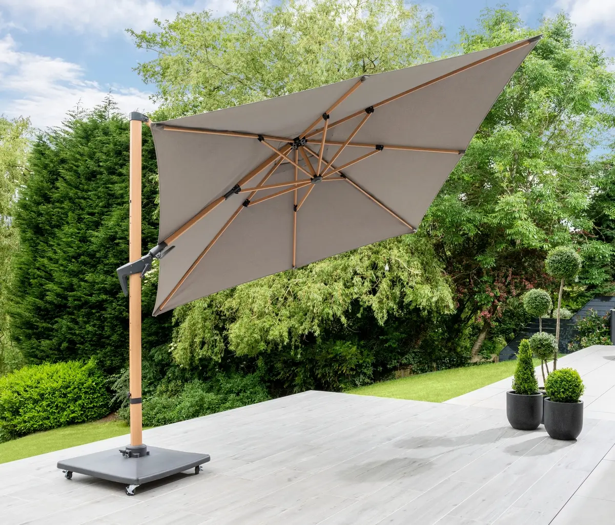 Royce Executive 3m x 3m Wood Effect Cantilever with Wheeled 90kg
