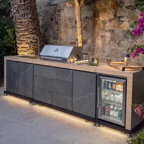 Monarch Linear Outdoor Kitchen with 4 Burner Gas Grill, Sink and Single Fridge