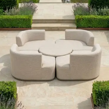 Snug Lifestyle Suite with Rising Table