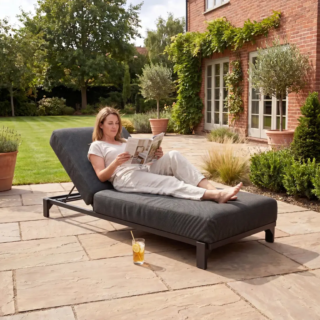 NOVA Aire Fabric Sun Lounger NOVA Aire Fabric Sun Lounger