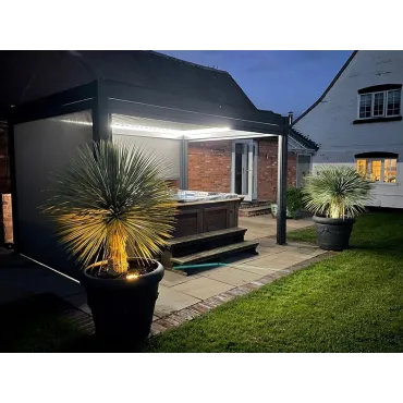 Eclipse 3 X 4m LED Motorised Pergola | Free Standing EXDISPLAY +3 Screens