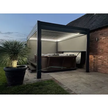 Eclipse 3 X 4m LED Motorised Pergola | Free Standing EXDISPLAY +3 Screens