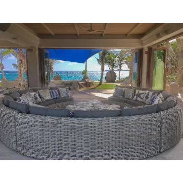Fiji Apple Day Bed - Luxury Outdoor Relaxation Furniture