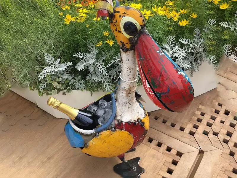 Pete The Pelican Drinks Tub ex display