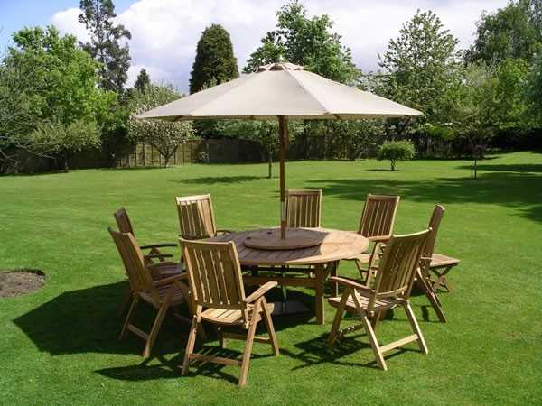 Chunky 150cm table, 6 recliners, cushions & parasol