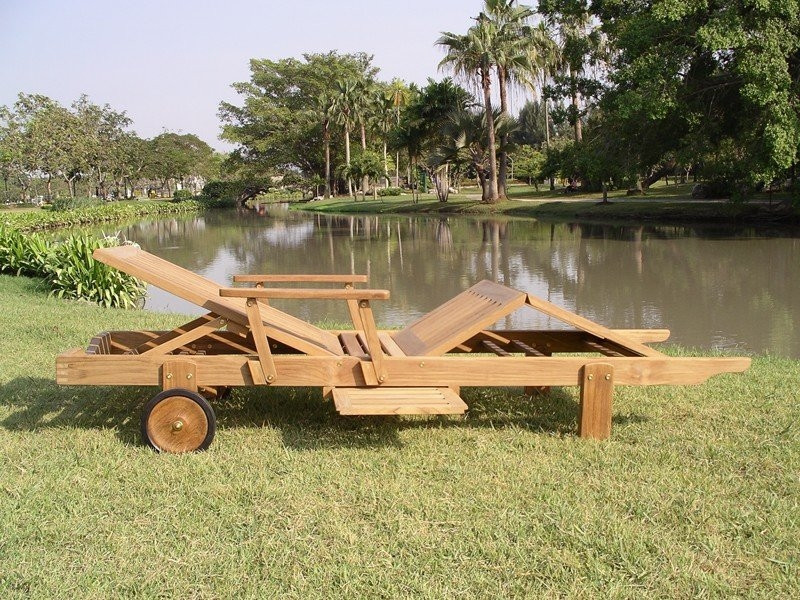 Stratford Sun Lounger with Drink tray