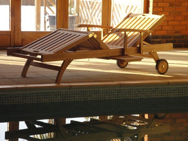 Stratford Sun Lounger with Drink tray