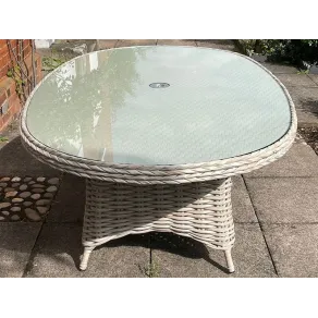 Fiji Oval Table