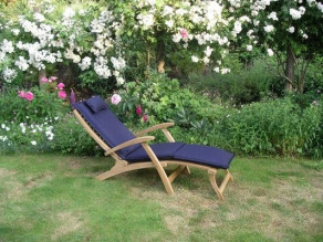 Steamer outdoor cushion - navy blue