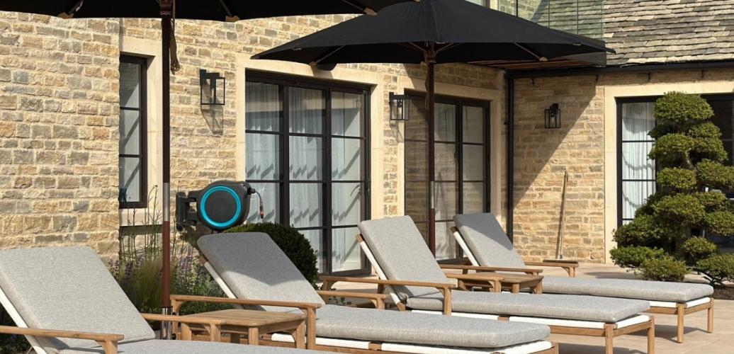 Teak Sun Loungers in Spain: Styles & Where to Buy