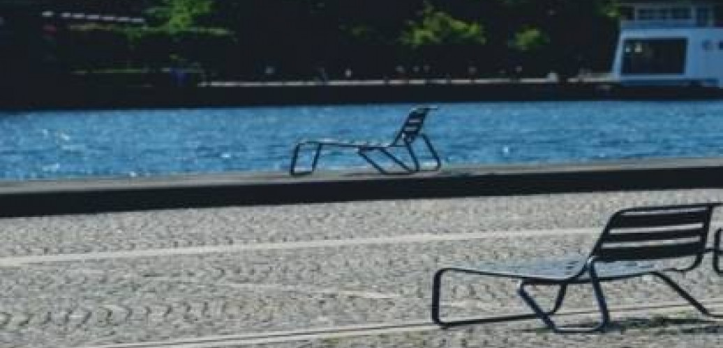 Best time to buy outdoor furniture